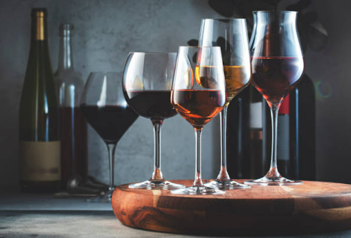 Wine Glasses vs. Champagne Glasses: What's the Real Difference?  The  Liquid Collection